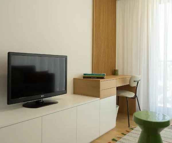 My Is Yours * Πόρτο