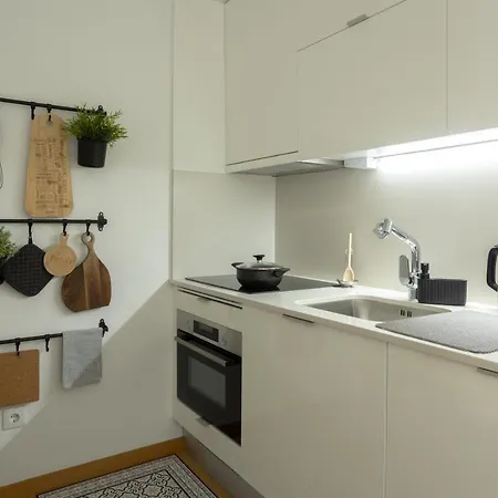 My Is Yours アパート